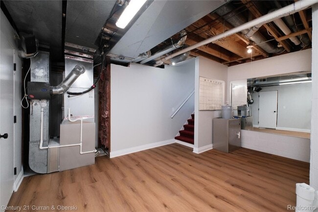 Building Photo - 1083 N Livernois Rd