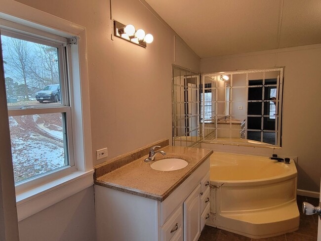 Building Photo - Charming and Peaceful Private Home with Granite Countertops & Wooded Views