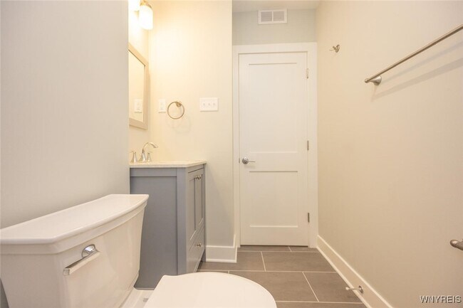 Building Photo - 1008 Elmwood Ave