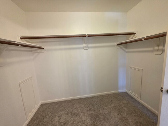 Building Photo - 7050 Inwood Park Dr