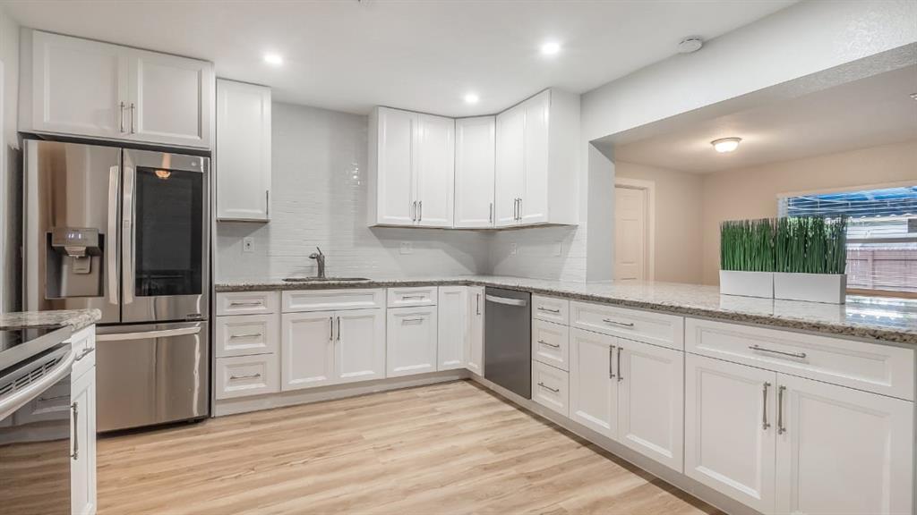 Building Photo - 740 Beachwood Ln