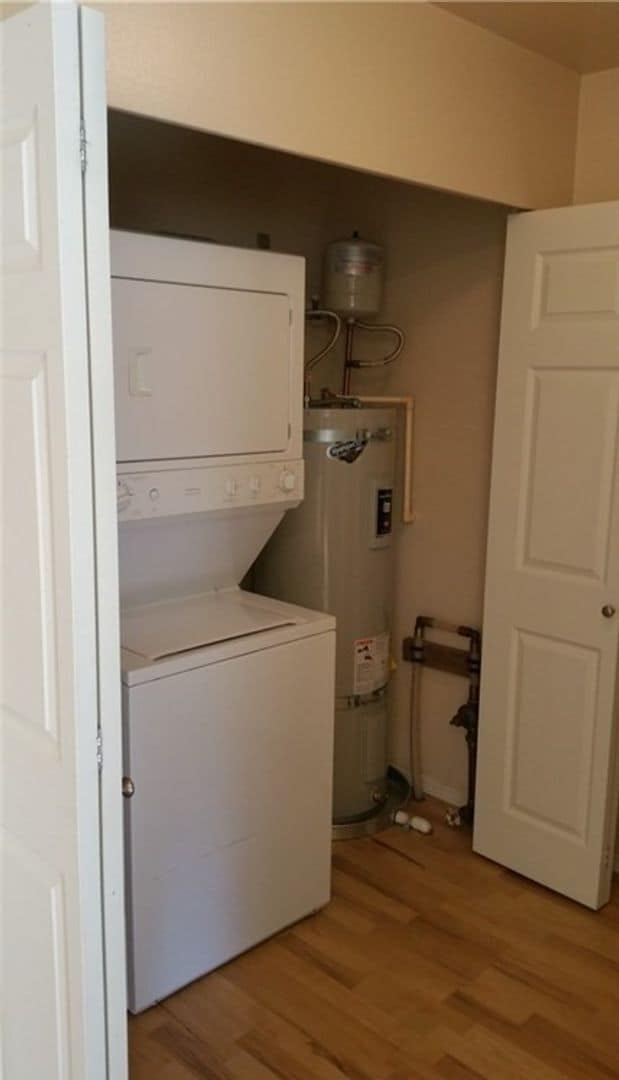 Building Photo - 5786 Portal Way