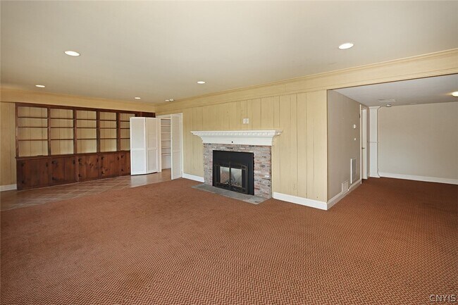 Building Photo - 2890 W Lake Rd