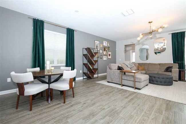 Building Photo - 12003 Theme Alley