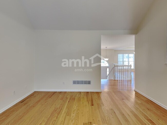 Building Photo - 1144 Regiment Dr NW