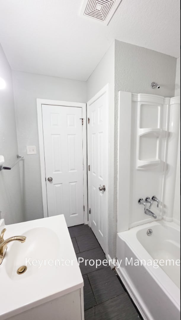 Building Photo - For Rent – 1817 E 27th St