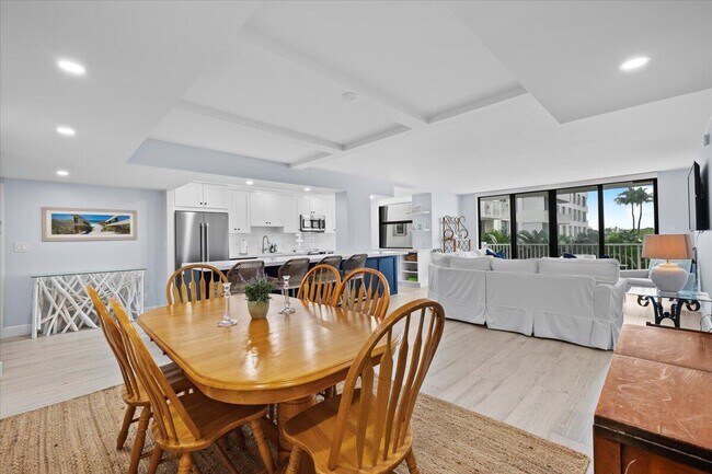 Building Photo - 2860 S Ocean Blvd