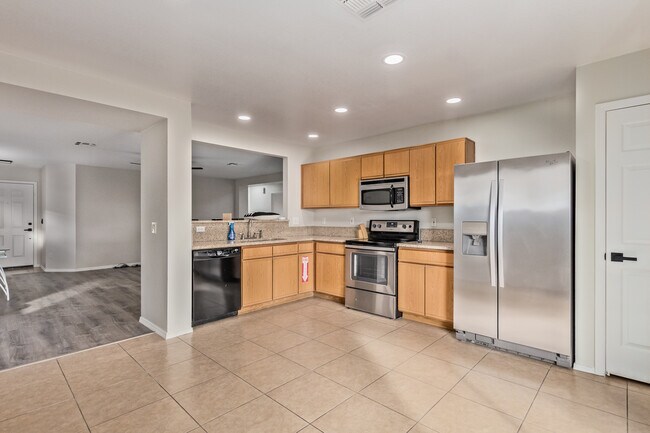 Building Photo - 597 W Casa Mirage Dr