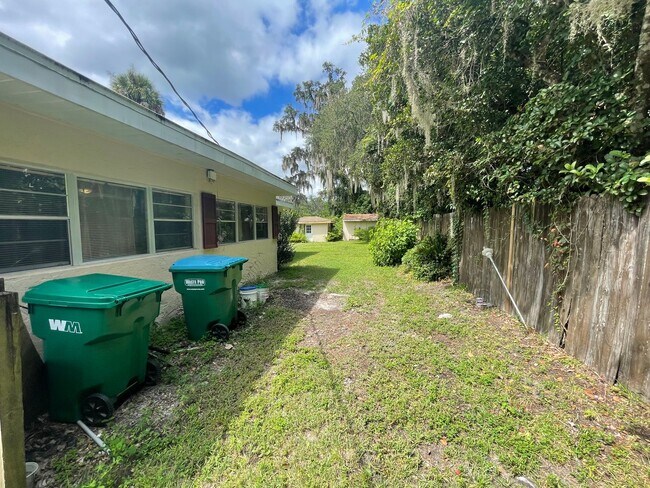 Building Photo - Fully Furnished 3BR/2BA Home in Dunnellon ...