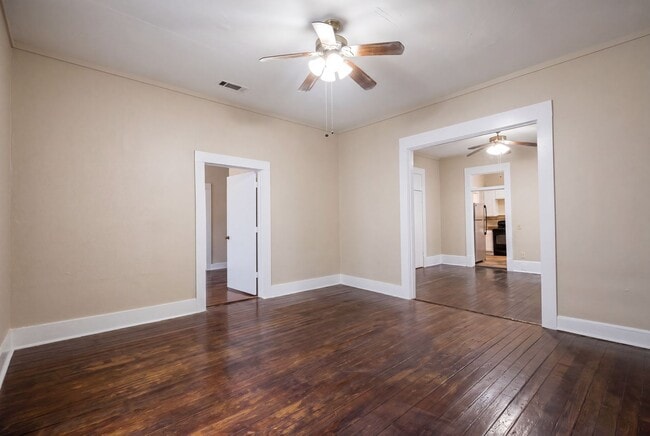 Building Photo - Classic Charm with Modern Updates – Spacious 4 Bedroom Rental