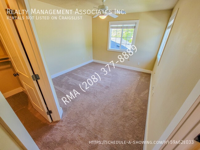 Building Photo - 2114 S Dorothy Ave