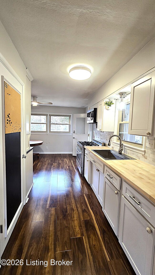 Building Photo - 1707 Nightingale Rd