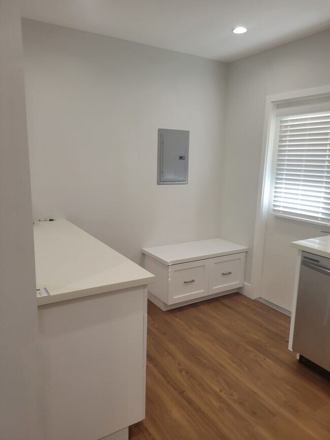 Building Photo - Namm Properties