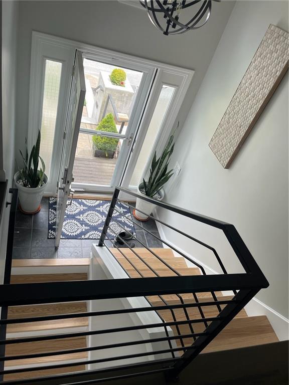 Building Photo - 83 Whiting St