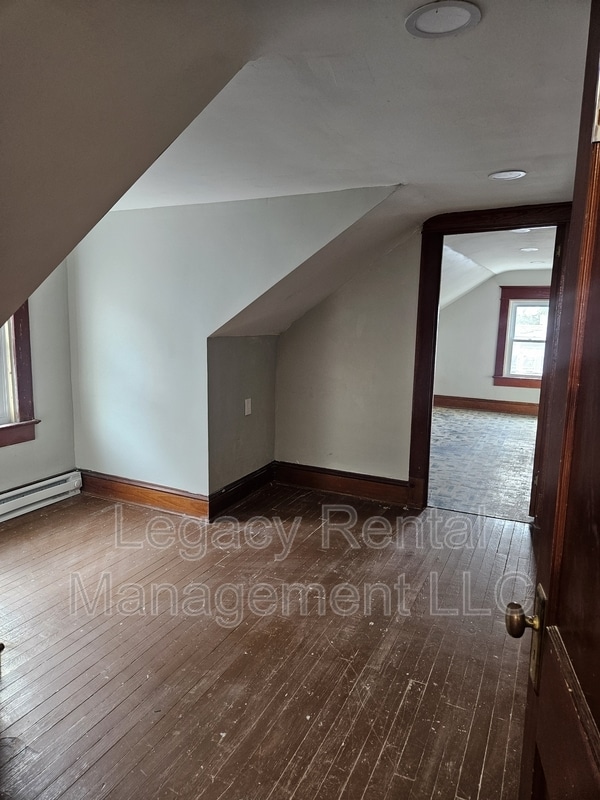 Building Photo - 203 Florida Ave