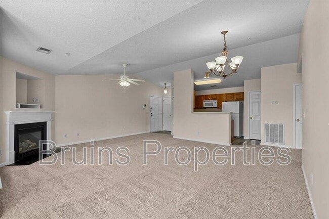 Building Photo - 6117 Hedgecock Cir