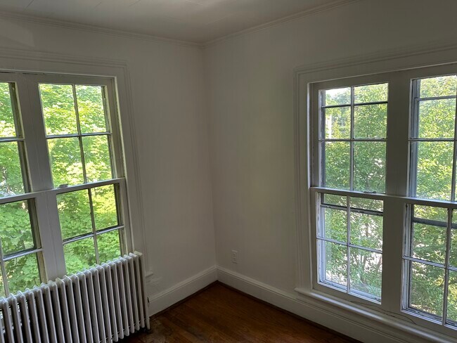 Building Photo - 285-289 Hudson St