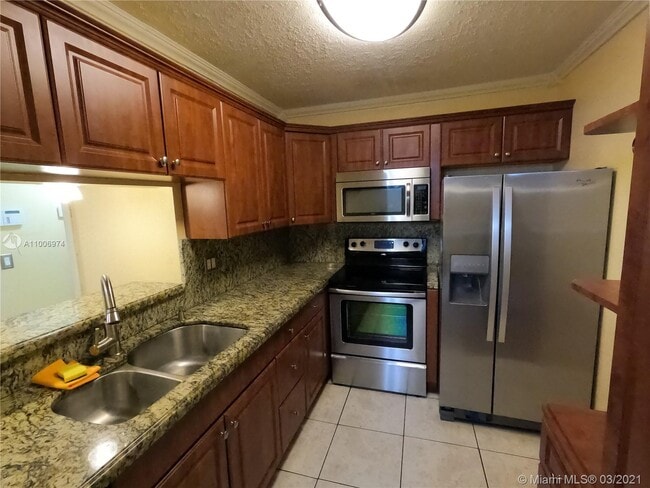 Building Photo - 8600 SW 149th Ave