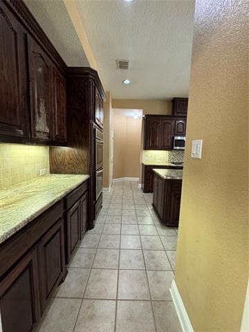 Building Photo - 9101 Forest Hills Dr