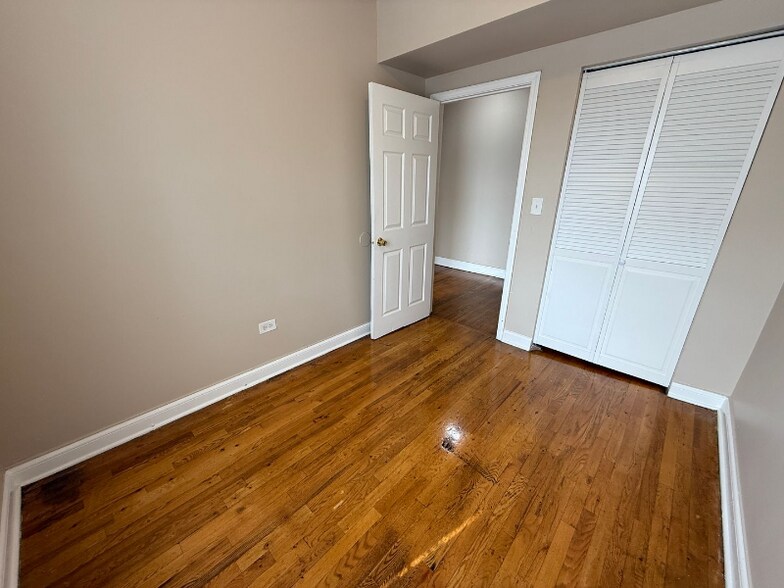 Building Photo - 4834 W Adams St