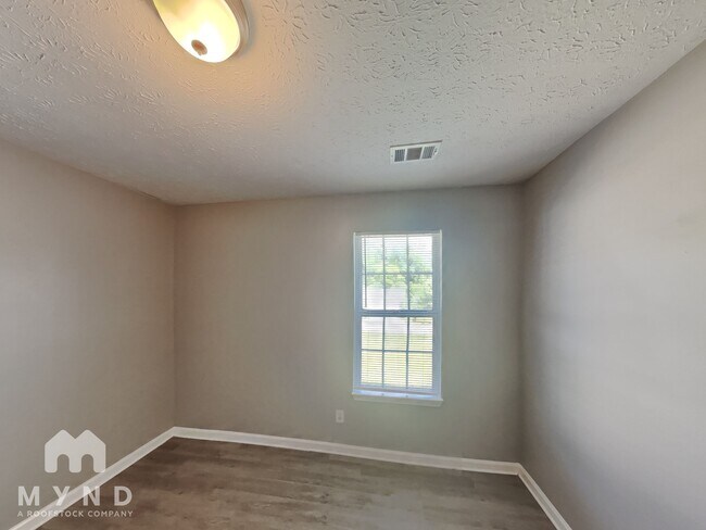 Building Photo - 4722 Coker Dr