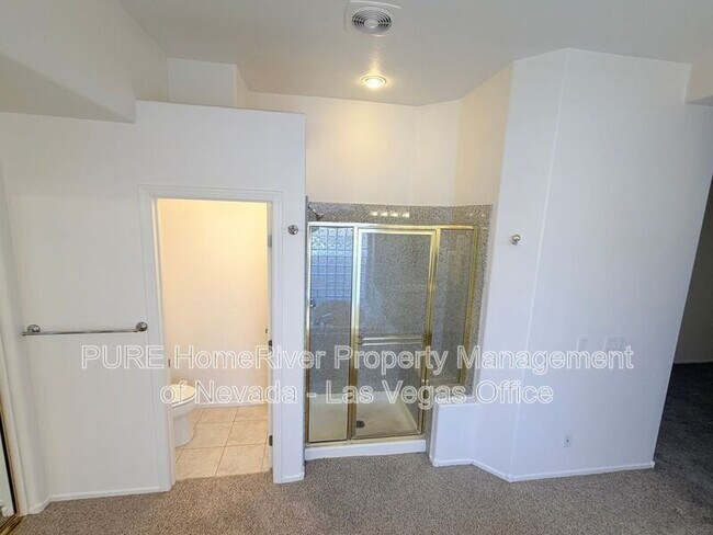 Building Photo - 2121 Stone Croft St