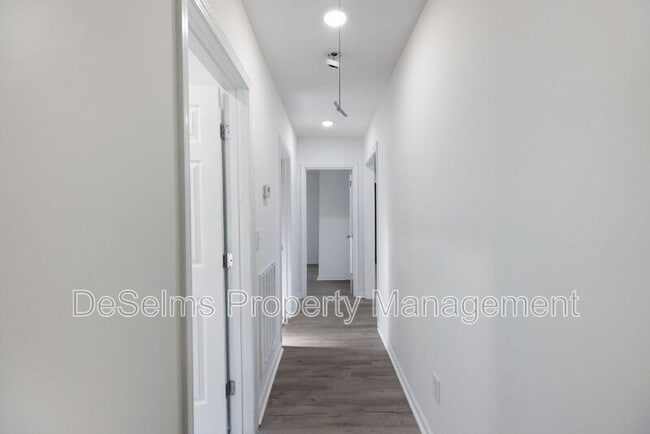 Building Photo - 4204 Brush Hill Rd