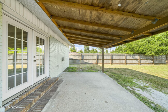 Building Photo - 1203 Iowa Ave