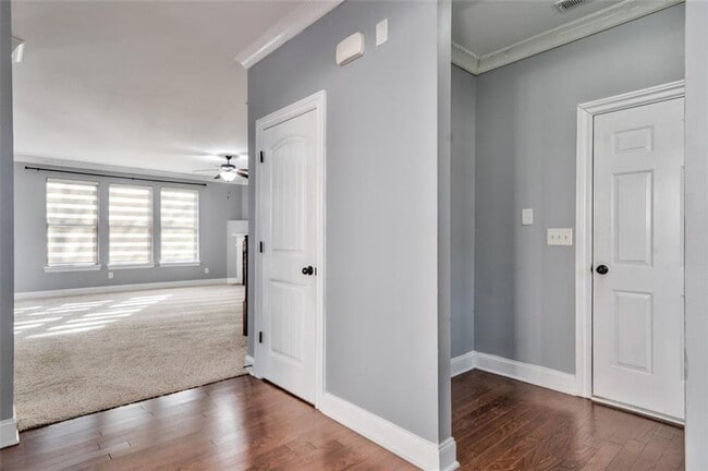 Building Photo - 5390 Breckinridge Ln