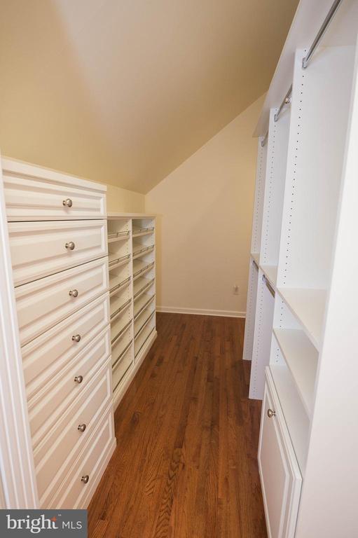 Building Photo - 5482 Royal Mile Blvd