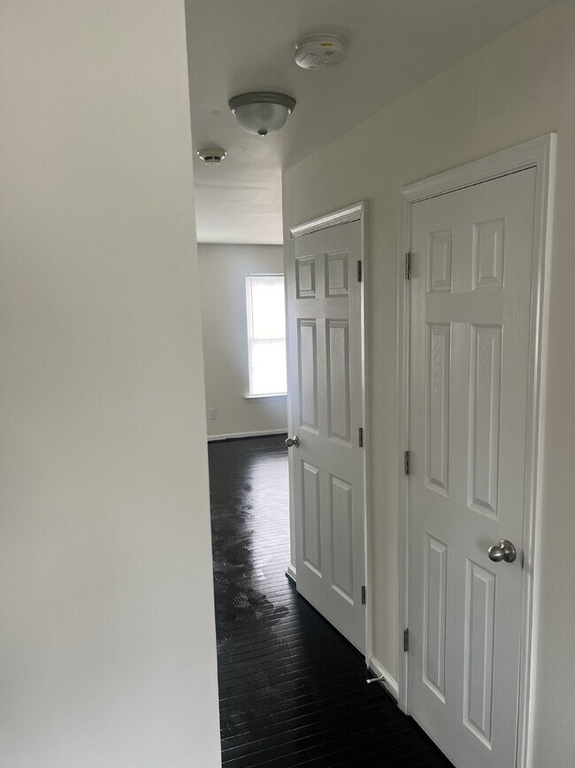 Building Photo - Charming 4 Bed, 2.5 Bath Home in Frederick...