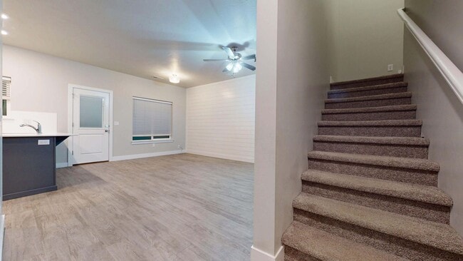 Building Photo - 3 Bedroom 2.5 Cedar Bend Unit