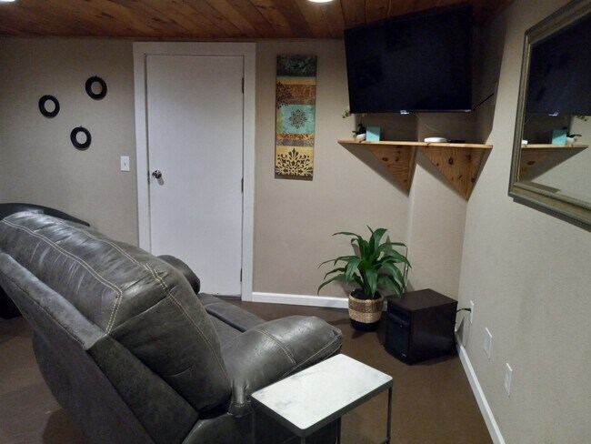 Building Photo - 487 Kentucky Ave