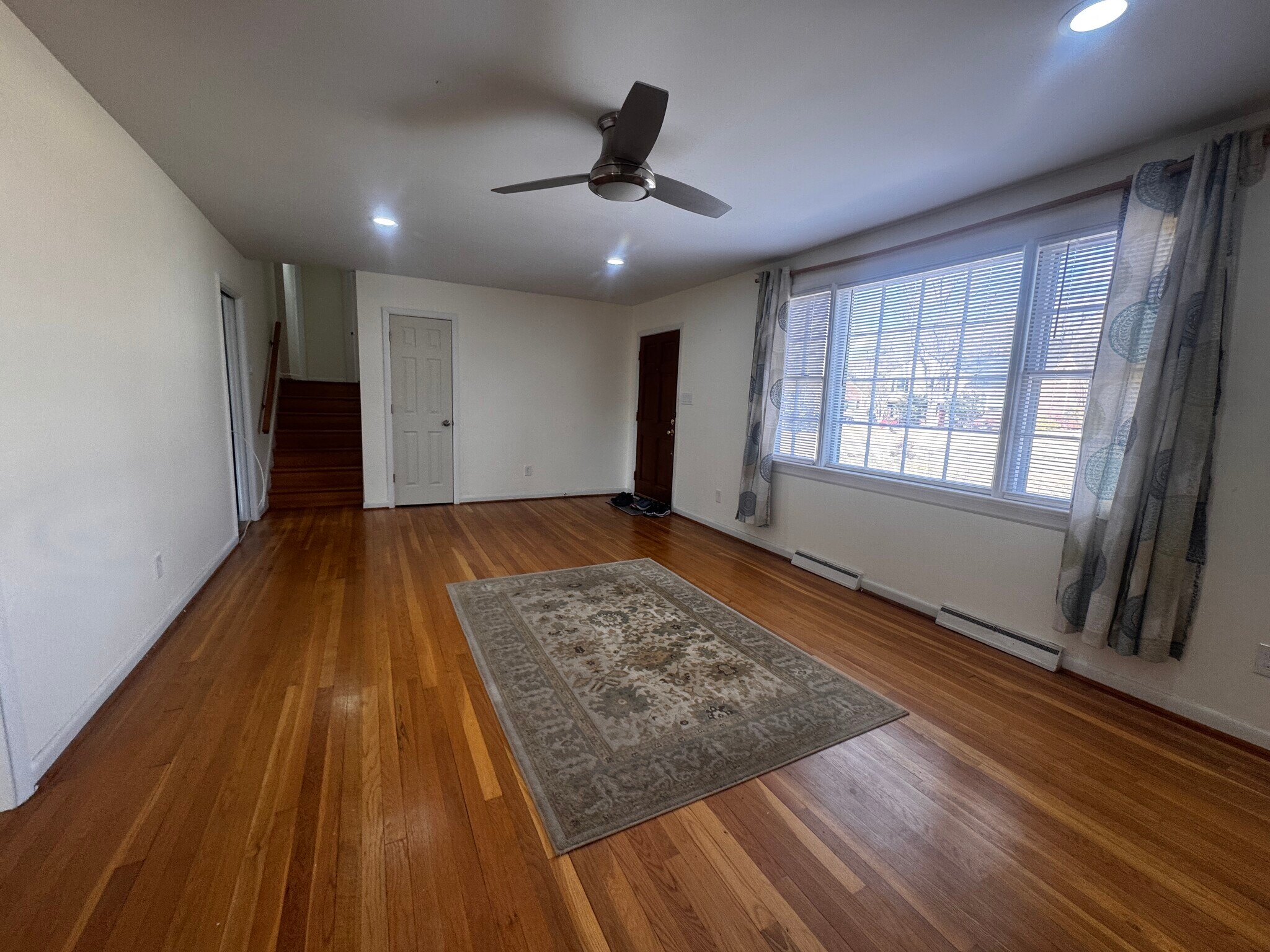 Building Photo - 8409 Freestone Ave