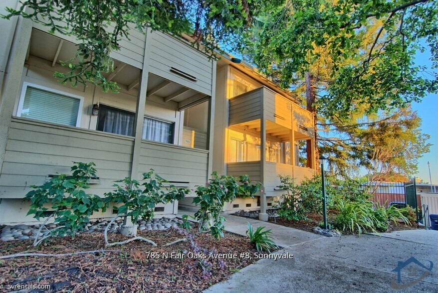 Building Photo - 785 N Fair Oaks Ave