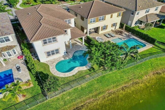 Building Photo - 8610 Lakeside Bnd