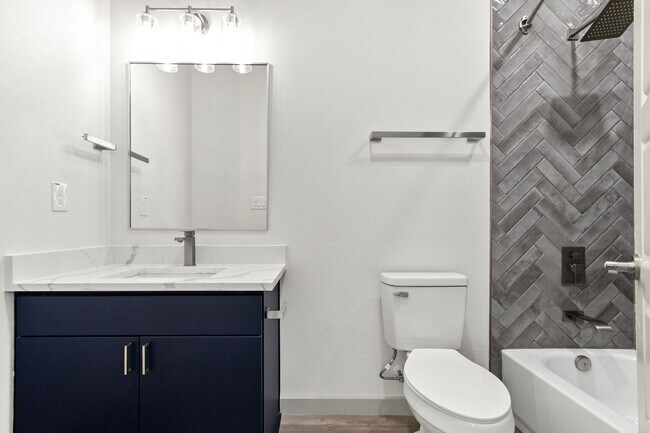 Building Photo - * MOVE IN SUMMER 7/31/2027 * 5 Bed 5.5 Bat...