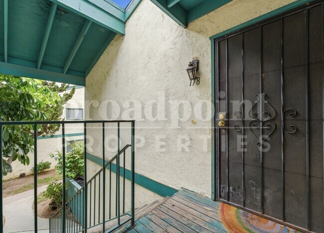 Building Photo - 1811 E Grand Ave