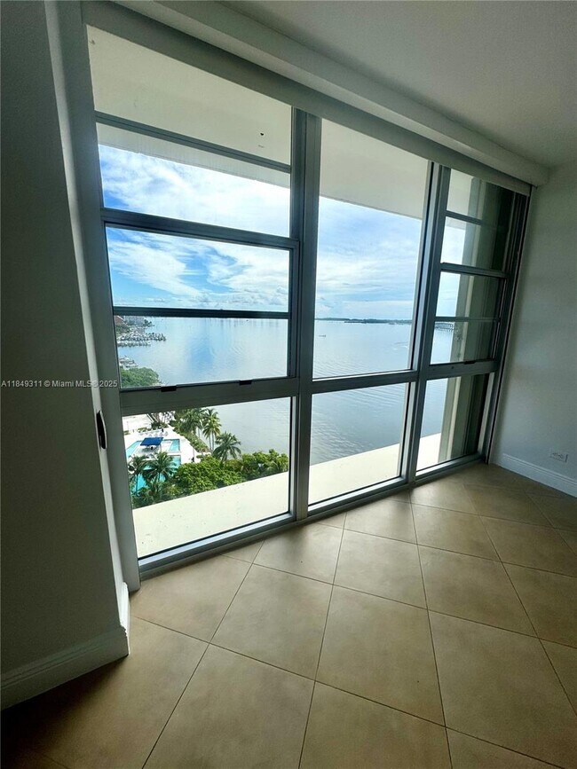 Building Photo - 2451 Brickell Ave