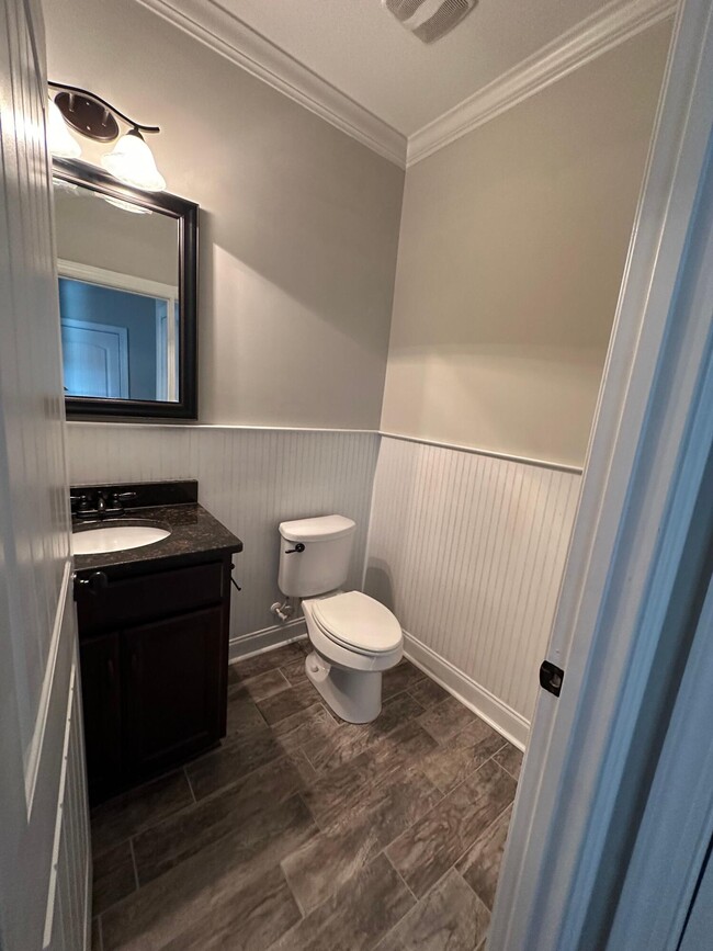 Building Photo - 1731 Edenburg Way
