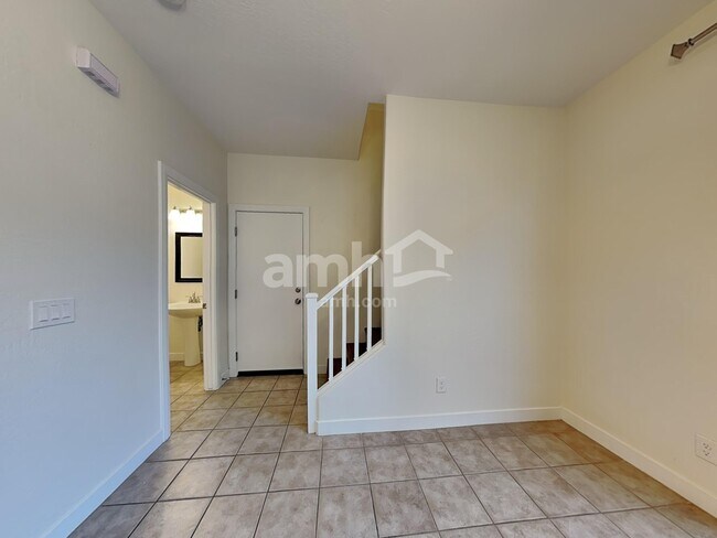 Building Photo - 10124 E Isleta Ave