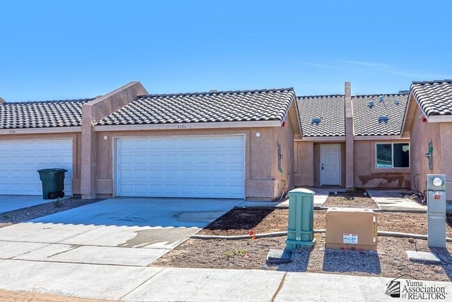 Primary Photo - 7171 E 38th Ln