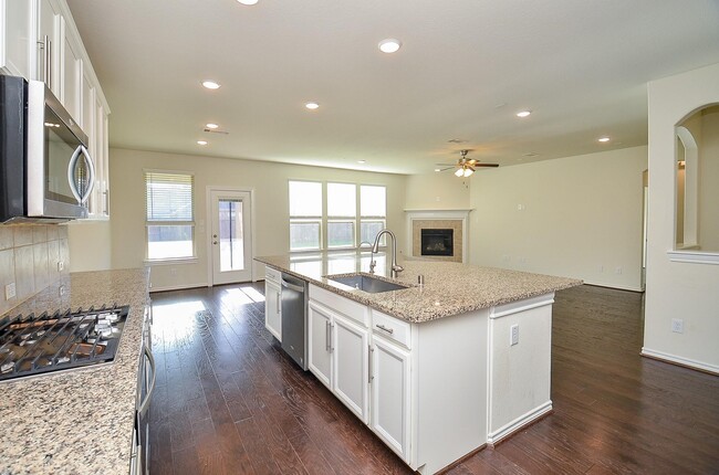 Building Photo - 24915 Meadowthorn Crest Ln