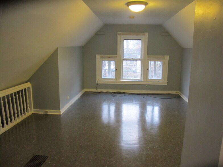 Building Photo - 1134 South Avenue