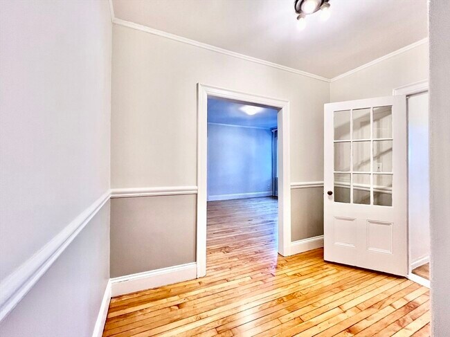 Building Photo - 23 Chauncy St