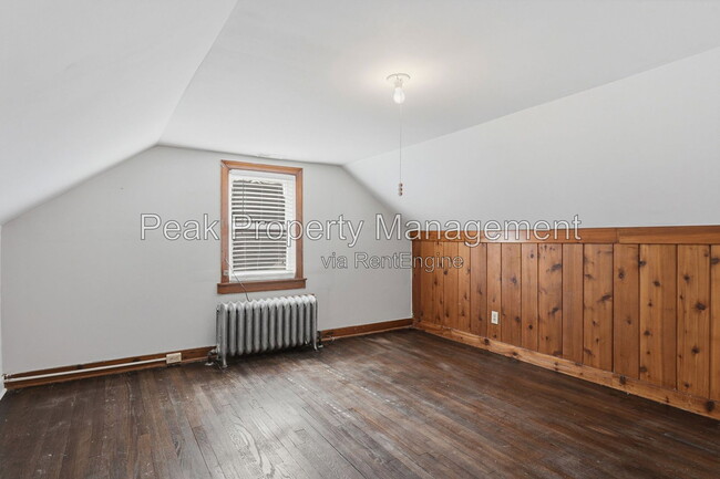 Building Photo - 3022 Grayland Ave