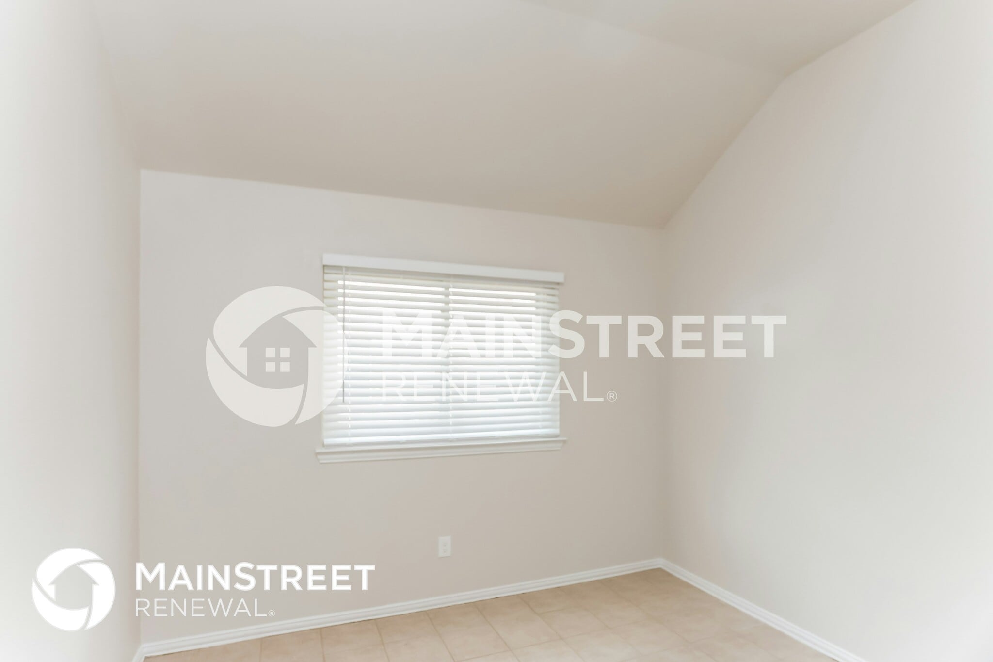 Building Photo - 700 Shady Meadow Ln