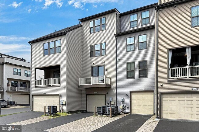 Building Photo - 22356 Philanthropic Dr