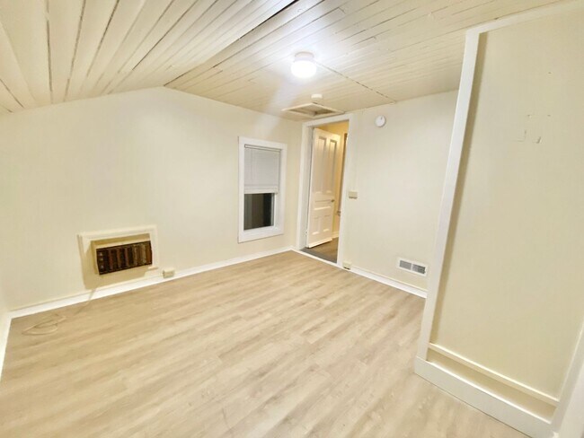 Building Photo - 180 Federal St