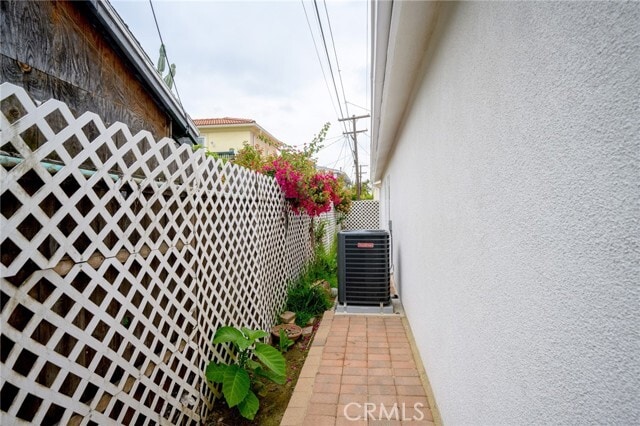 Building Photo - 536 South St